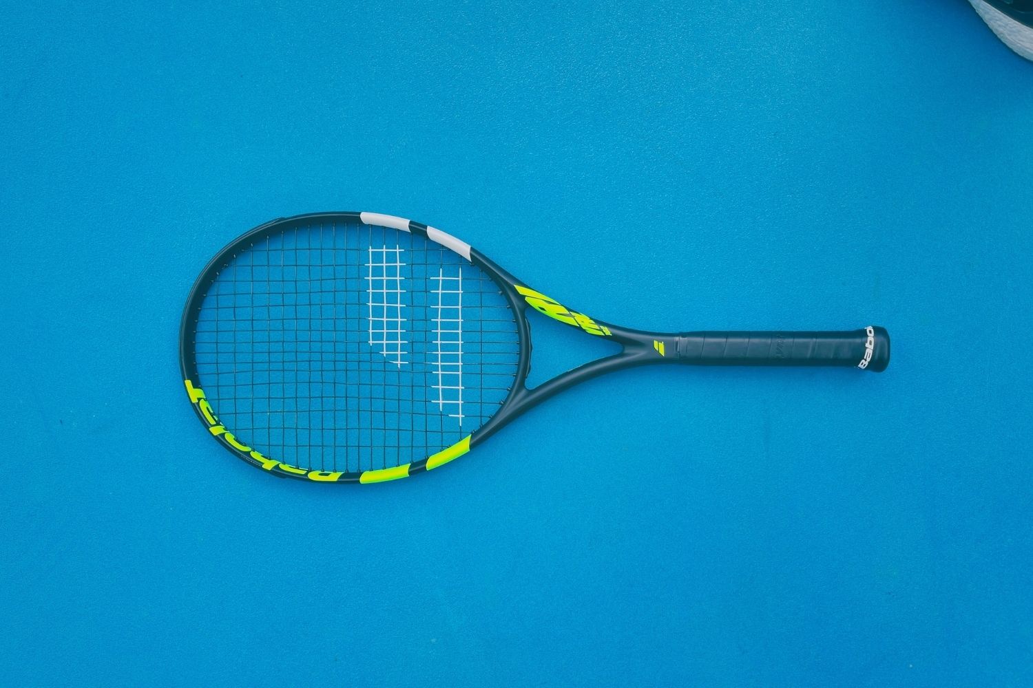 tennis racket weight